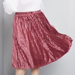 Simply Stylish Velvet Midi Skirt